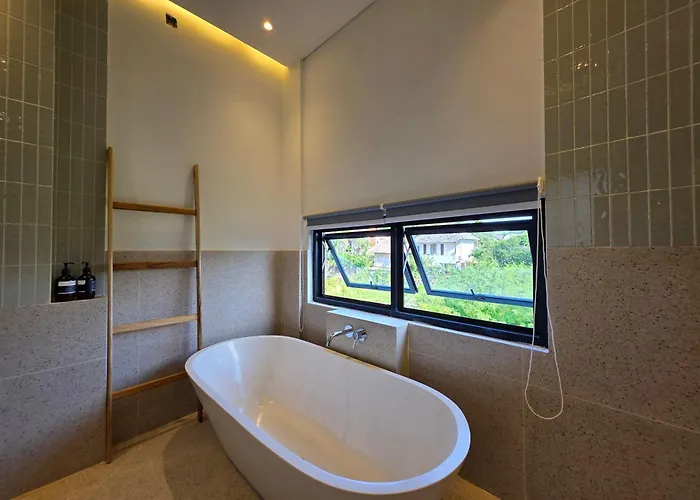 Villa Gading2 *
